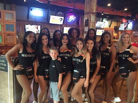 Hooters greensboro - Aug 25, 2023 · In March 2020, at the beginning of the Covid-19 pandemic, the Greensboro, North Carolina, Hooters temporarily laid off around 43 employees, dubbed “Hooters Girls” by the restaurant chain. 